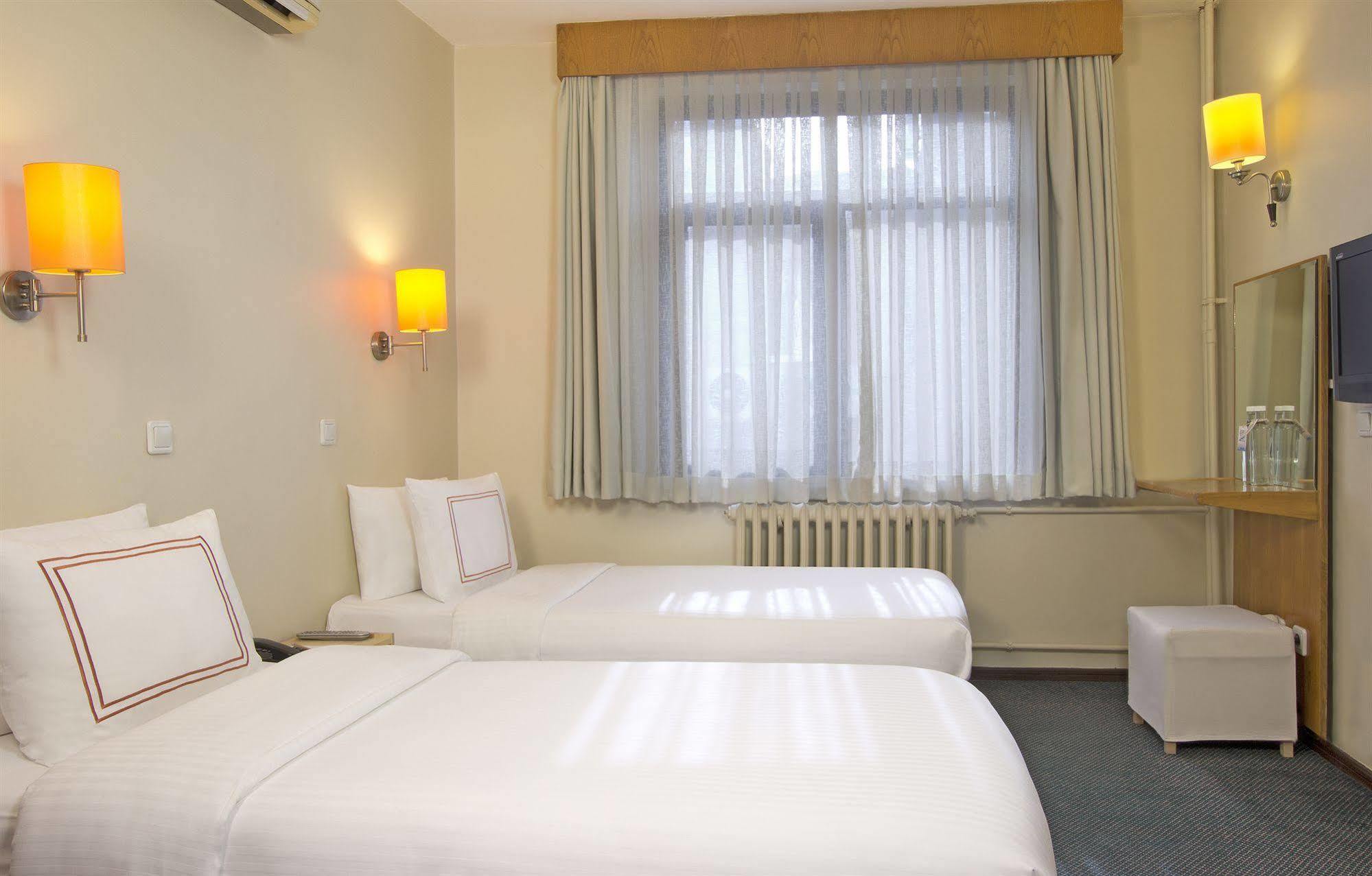 Ilkay Hotel Istanbul Zimmer foto