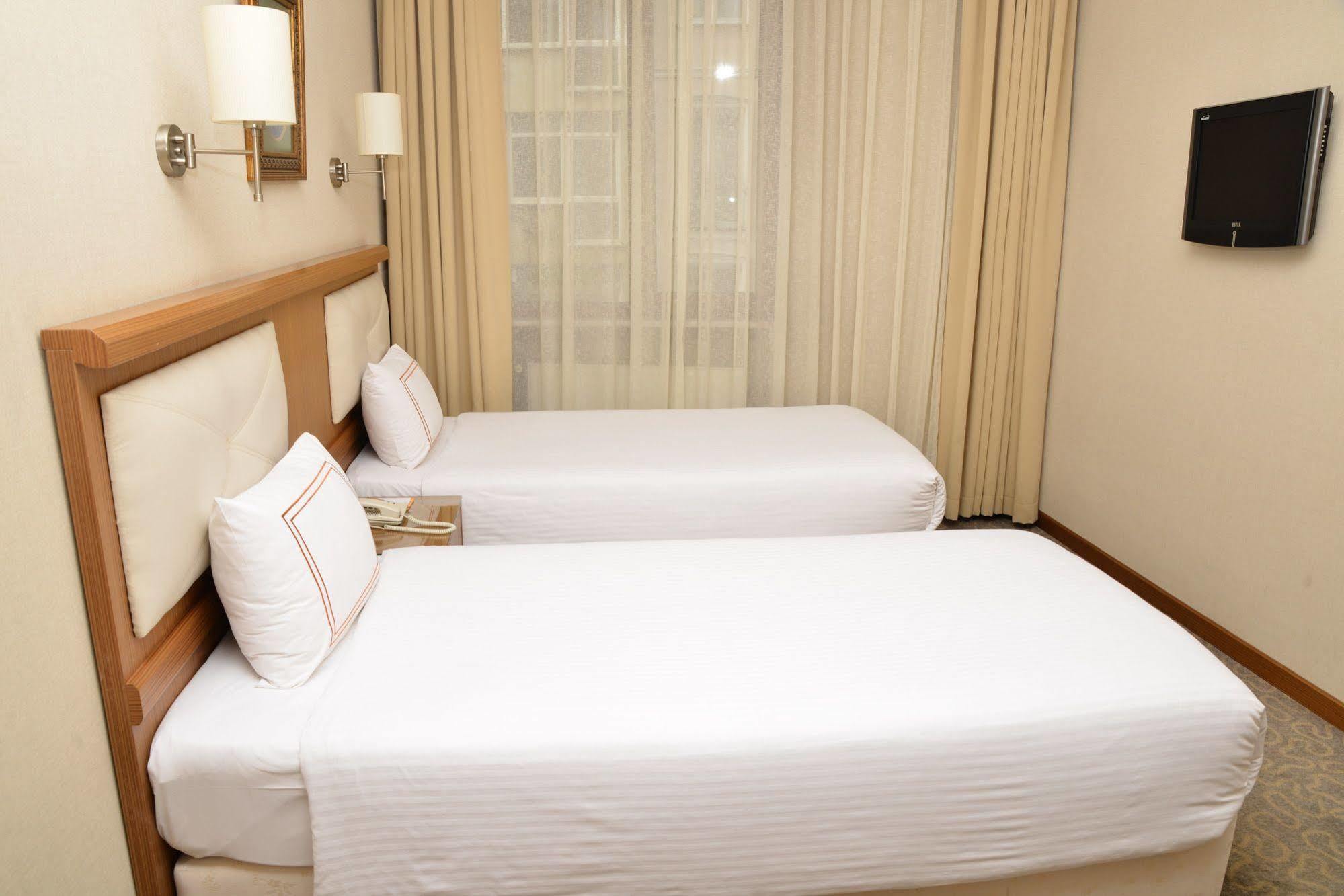 Ilkay Hotel Istanbul Exterior foto