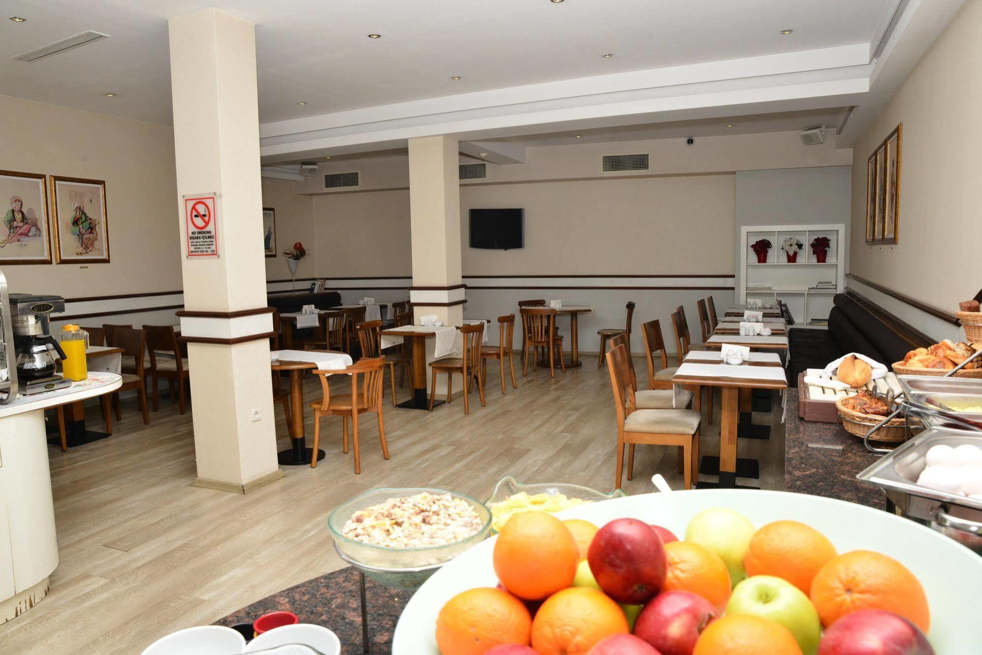 Ilkay Hotel Istanbul Exterior foto